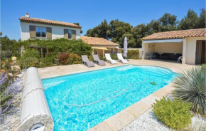 Beautiful Home In Eygalières